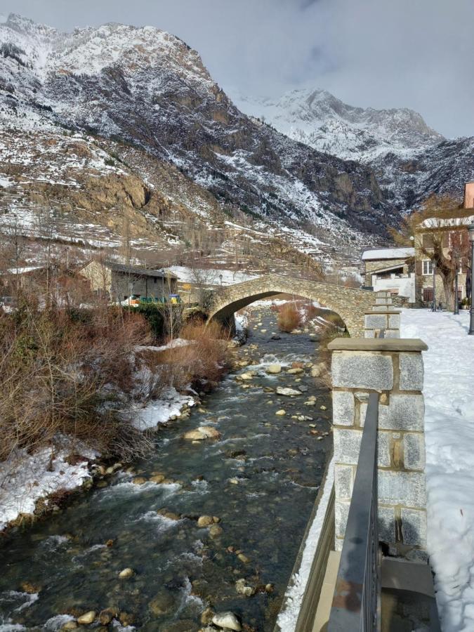 Pyros De Benas Appartement Benasque Buitenkant foto