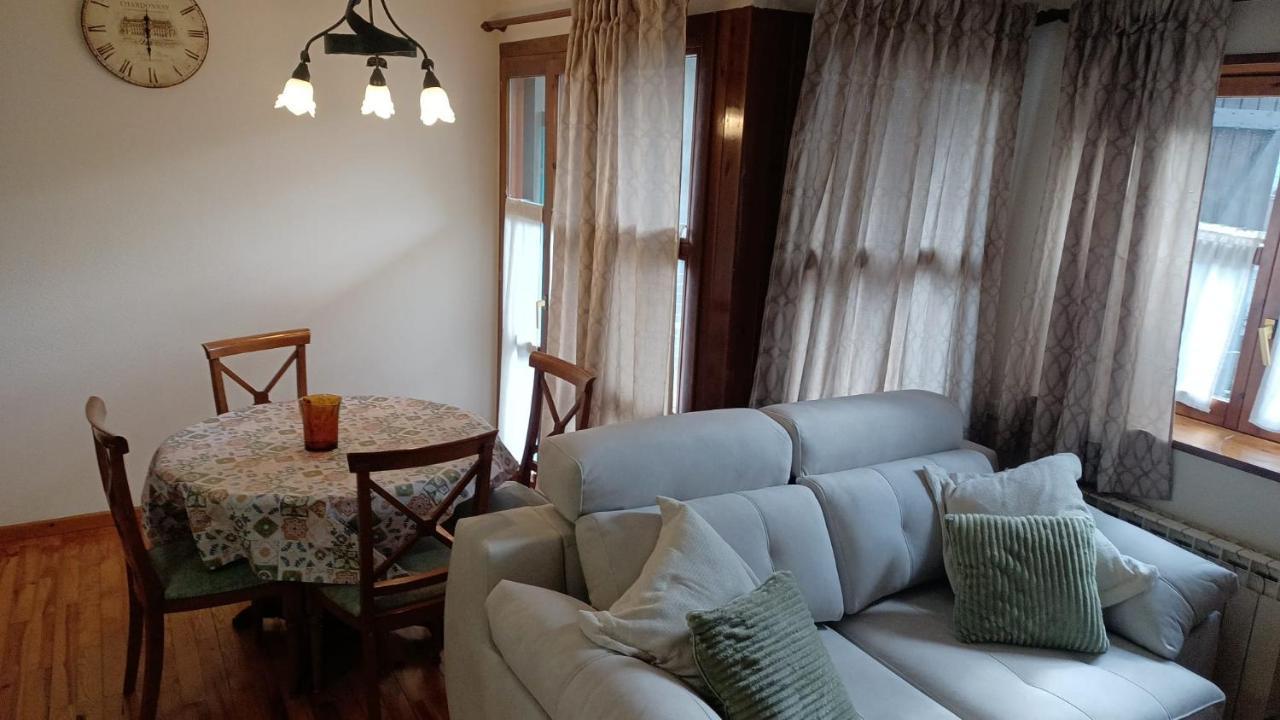 Pyros De Benas Appartement Benasque Buitenkant foto