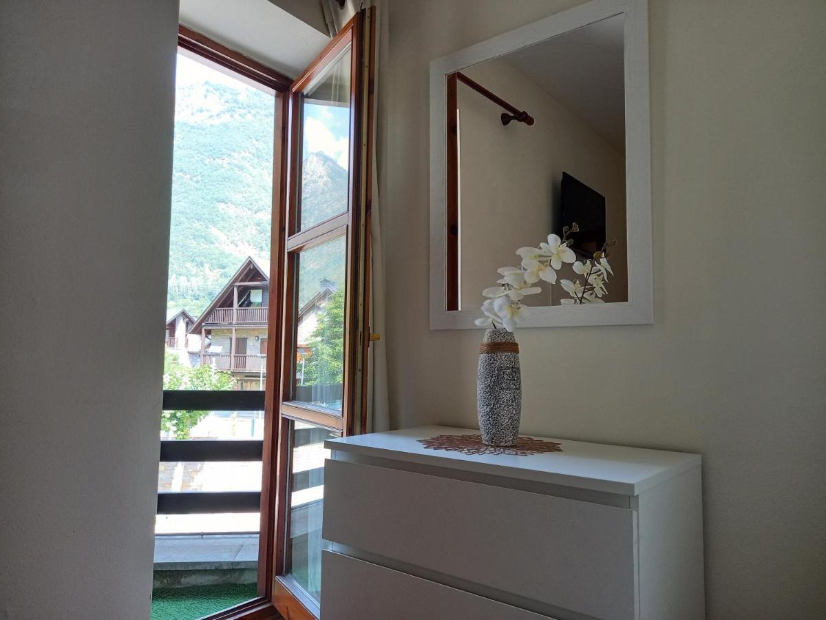 Pyros De Benas Appartement Benasque Buitenkant foto