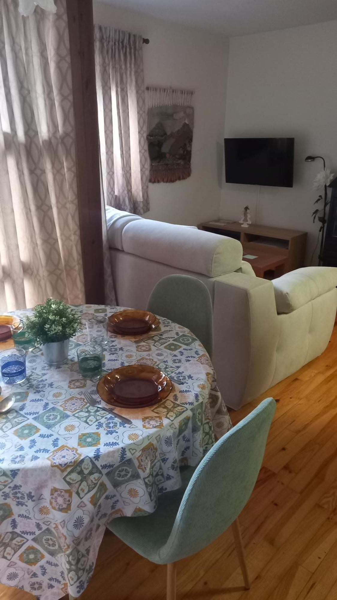 Pyros De Benas Appartement Benasque Buitenkant foto
