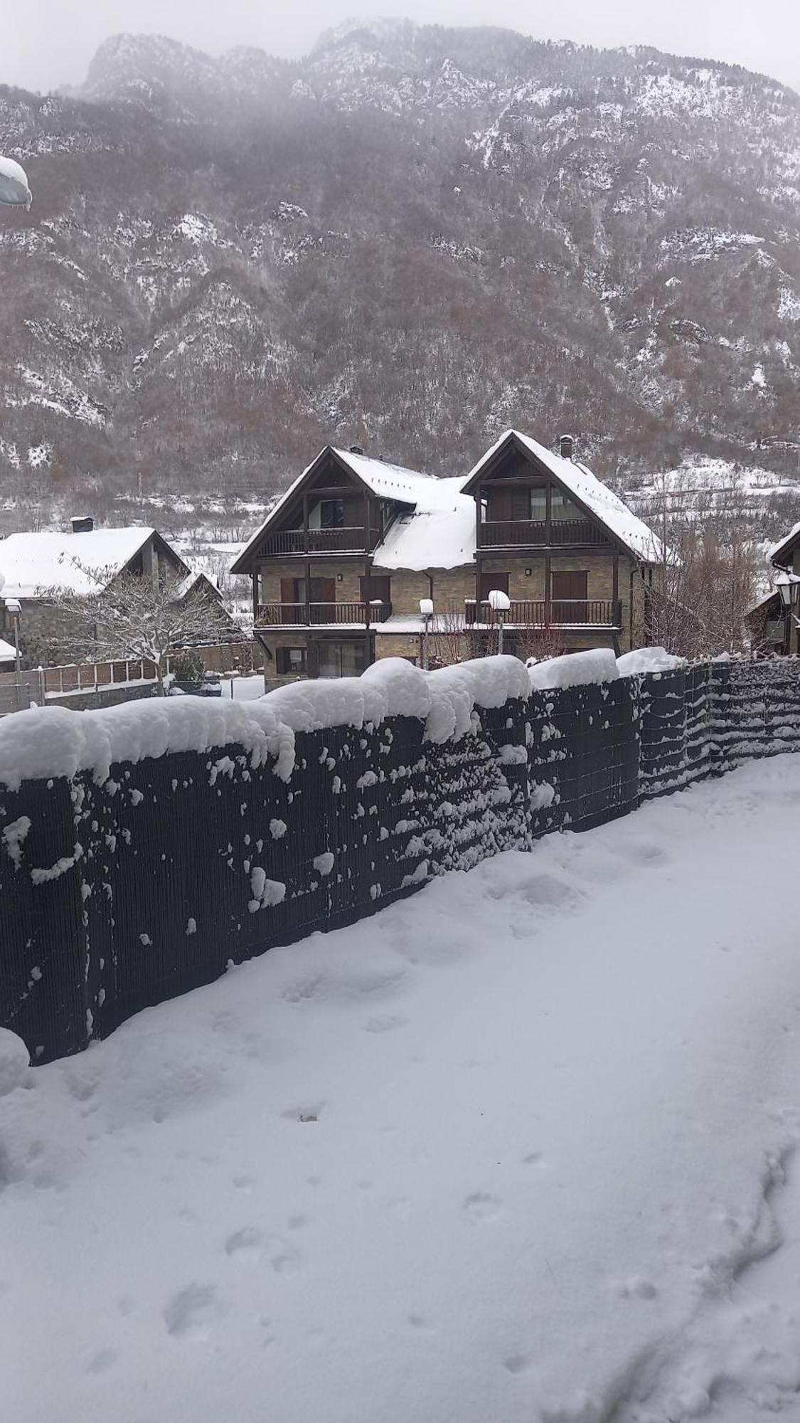 Pyros De Benas Appartement Benasque Buitenkant foto